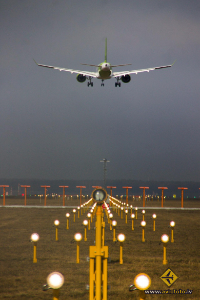 Airbus A220-300
